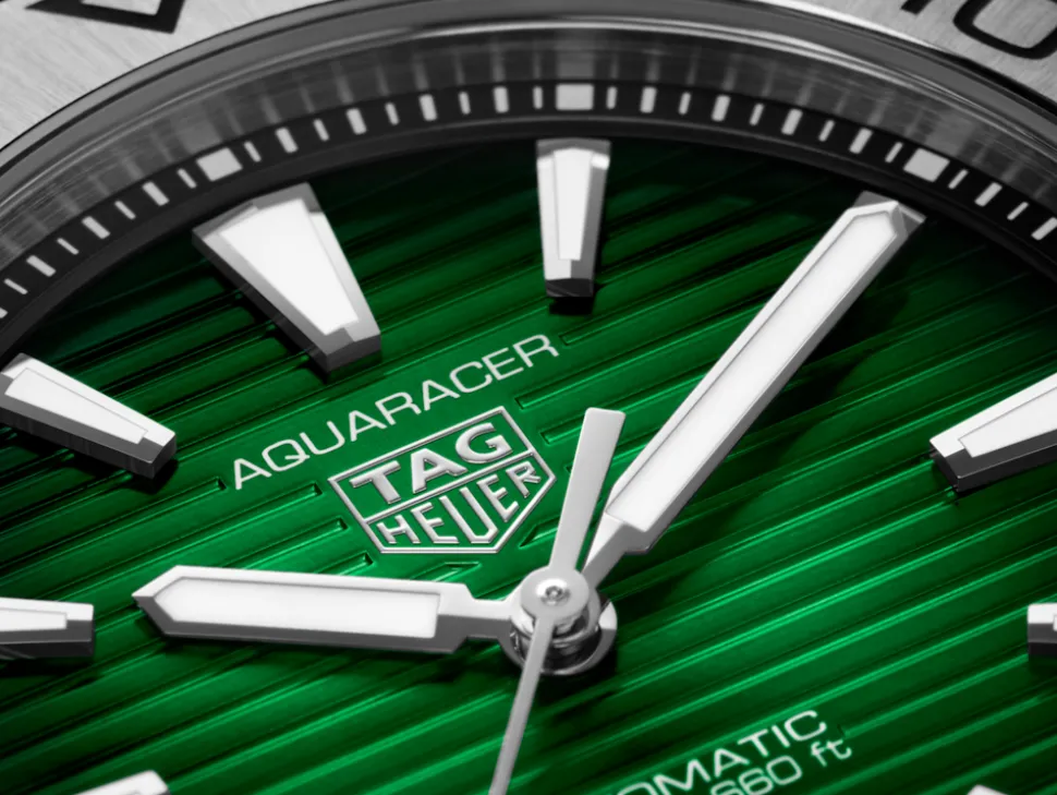 Shop TAG Heuer Aquaracer Professional 200 Date