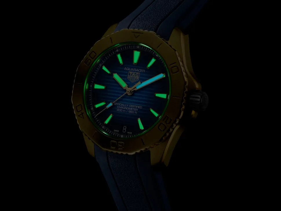 New TAG Heuer Aquaracer Professional 200 Date