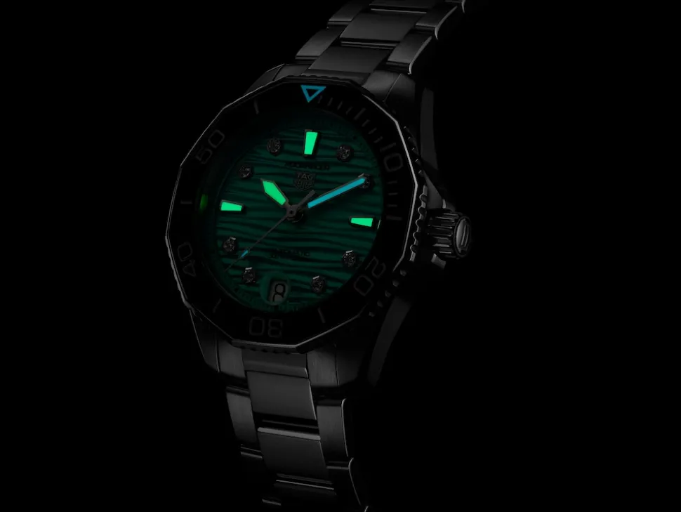 Shop TAG Heuer Aquaracer Professional 300 Date