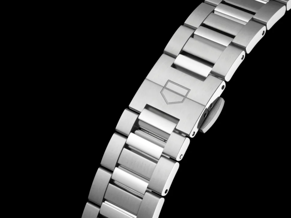 Shop TAG Heuer Carrera Date