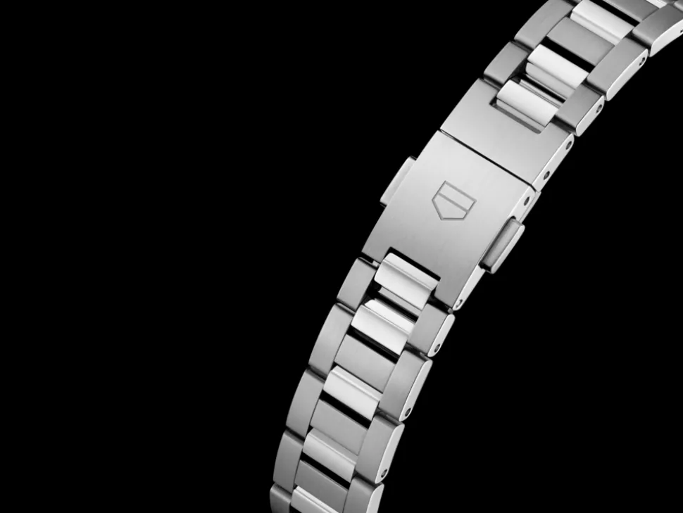 Shop TAG Heuer Carrera Date